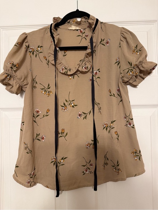 E & M Tops - Women's Beige Floral Ruffle Tie-Neck Top